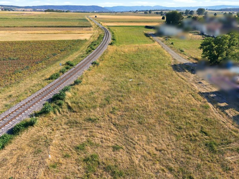 Gro�z�giges Baugrundst�ck mit eigener Zufahrt ? 1.175 m� und bis zu zwei Wohneinheiten /  / 2111&nbsp;Harmannsdorf / Bild 2
